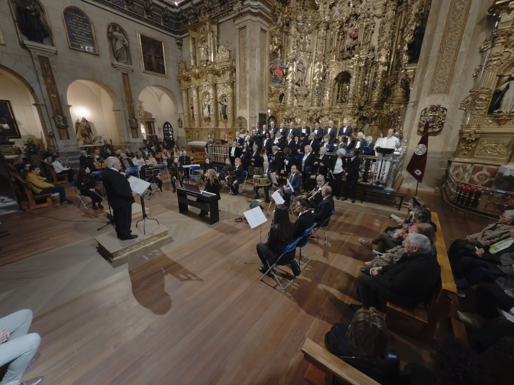 Vive la Magia de la Semana Santa en Corella: Historia, Devoción y el Mejor Asiento de la Ciudad 6 coro semana santa Corella